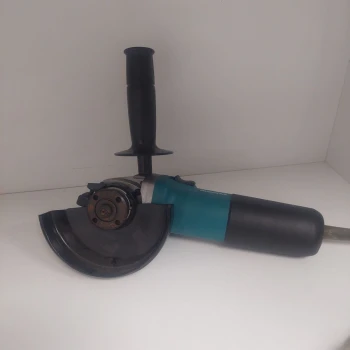 Makita 9555HN