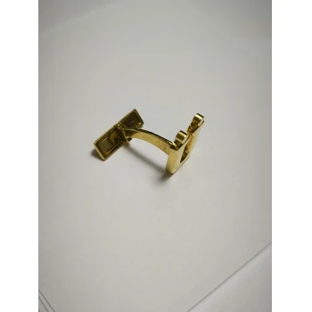 Buton litera "U" din Aur Proba 750* 5.93 gr