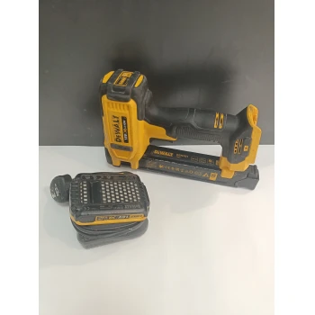 Capsator cu acumulator DeWalt DCN701
