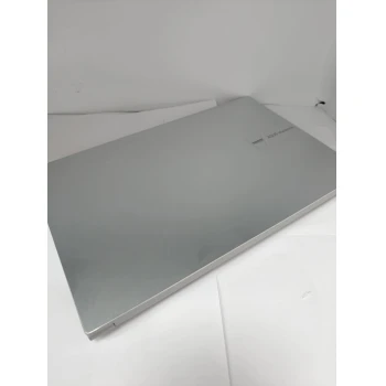 Asus VivoBook 15