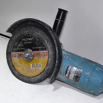 Polizor unghiular Makita GA9020