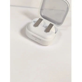 Casti Samsung Galaxy Buds 4