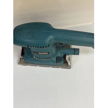 Masina de slefuit Makita B03700