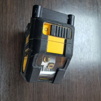 Nivel Laser DEWALT DCE088G