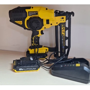 pistol de bătut cuie STANLEY FATMAX FMC 792