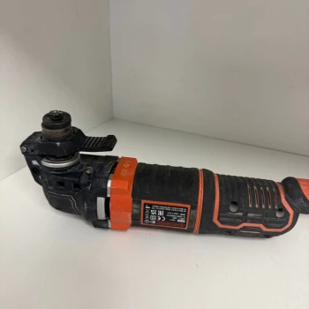 Dispozitiv multifuncțional Black+Decker MT300KA