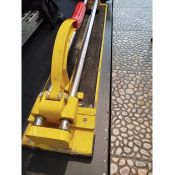 Aparat de tăiat plăci ceramice Topex