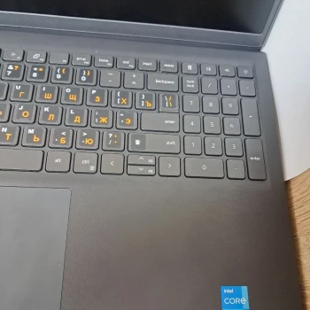 Dell Vostro 3520