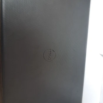 Dell Vostro 3520