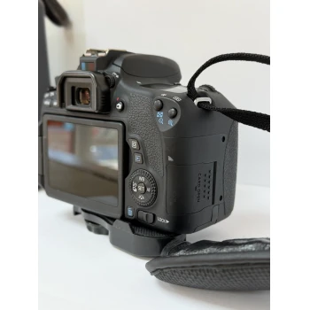 Aparat foto Canon EOS 760D