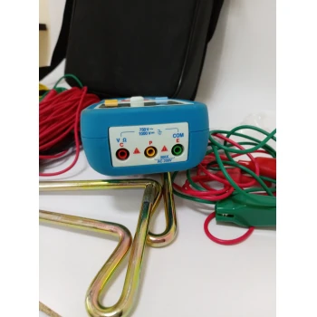 Detector digital PeakTech 2700