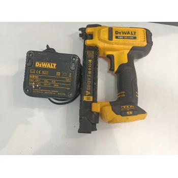 Capsator cu acumulator DeWalt DCN701