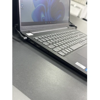 Laptop Lenovo V15 G4