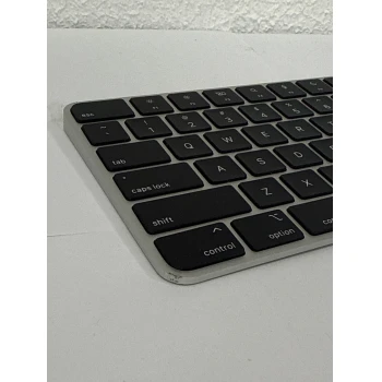 Apple Magic Keyboard A2520