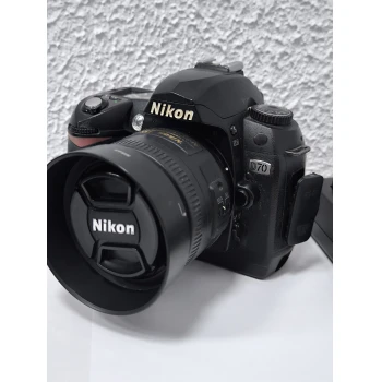 Camera foto Nikon D70