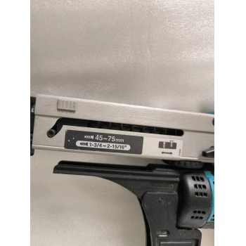 Surubelnita cu acumulator Makita DFR750