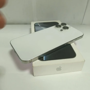 Apple iPhone 16 Pro Max 256 Gb White
