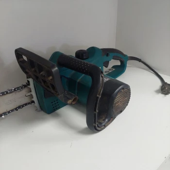 Ferestrau electric cu lant Makita UC3520A