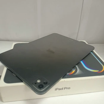 Apple iPad Pro A2836 256 GB