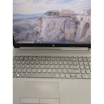 Loptop HP 250G7