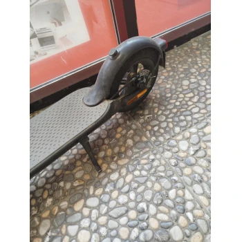 Trotinetă Xiaomi Mai Scooter Esential