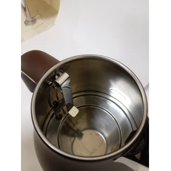 Fierbător electric De'Longhi