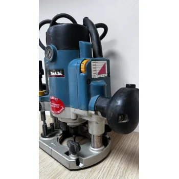 Mașină de Frezat Verticala Makita RP1110C