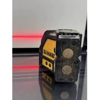 Laser DeWalt DW088