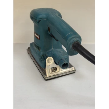 Masina de slefuit Makita B03700