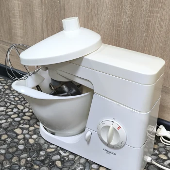 Robot de bucătăria Kenwood KM300