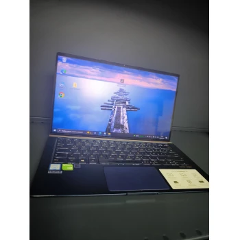 Laptop Asus ZenBook 14 Black