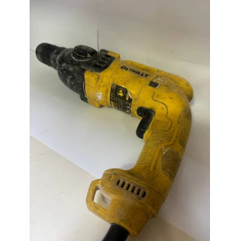 DeWalt D25033