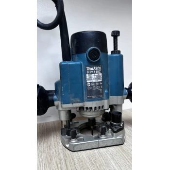 Mașină de Frezat Verticala Makita RP1110C