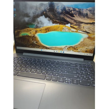 Laptop Lenovo 82 KU