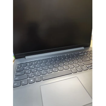Laptop Lenovo 82 KU