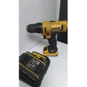 Masina de gaurit cu percutie DeWalt DCD710