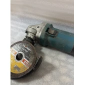 Polizor unghiular Makita 9558HNR