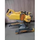Ferăstrău circular Dewalt DCS 778