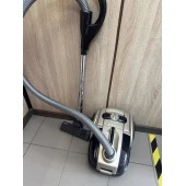 Aspirator Vitek VT-8100