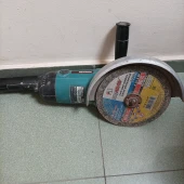 Polizor unghiular Makita 9069