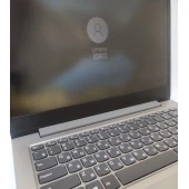 Laptop Lenovo 81 VU