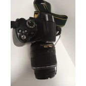 Aparat foto Nikon D5000