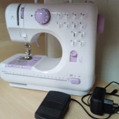 Mașina de cusut Yasm 505A