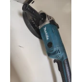 Makita GA9020