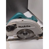 Fierastrau Circular Makita 5704R