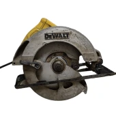 Fierastrau Circular DeWalt DWE560