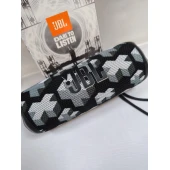 Boxă JBL Flip 6 Black&White