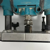 Mașină De Frezat Verticală Makita RP2300FCX
