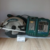 Ferestrău Makita DSS610