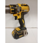 Mașină de înșurubat Dewalt DCD790-18v